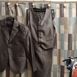 FINAL PRICE NWOT SAHARA CLUB boy's 3-pc charcoal gray jacket vest &pants 6